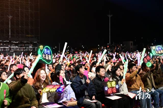 連州“演藝+”模式，真正實(shí)現(xiàn)“一場演出帶火一座城”。黃瀅 攝