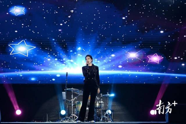 流行音樂會(huì)。